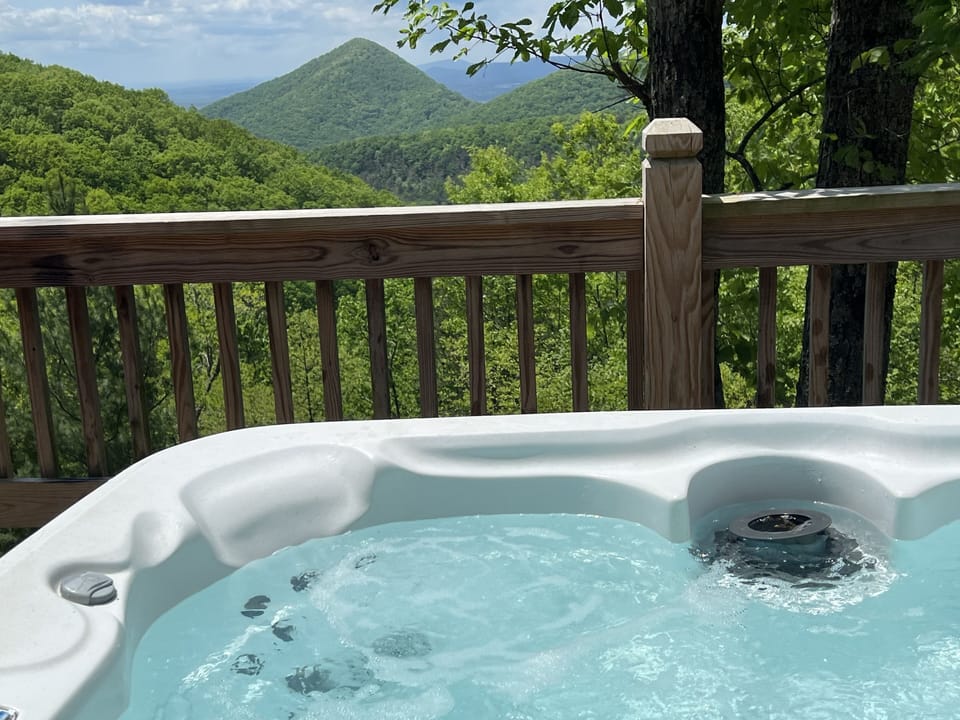 Hot-Tub with Sunset Mtn Views