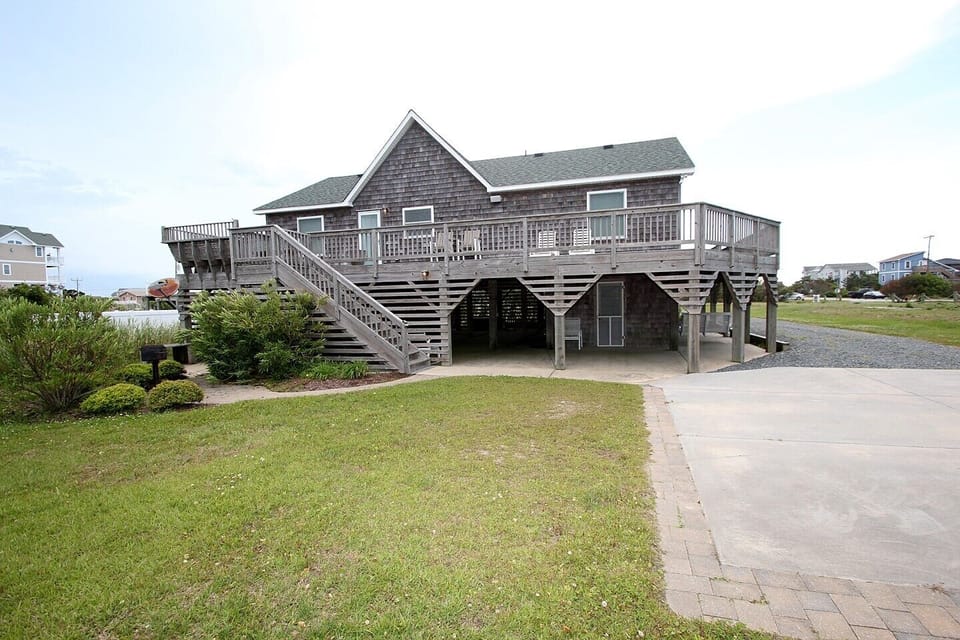 Rear elevation photo
