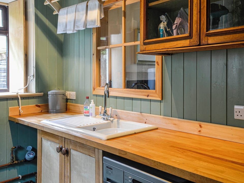 Utility room | Rosebank Cottage, Borgue, near Kirkcudbright