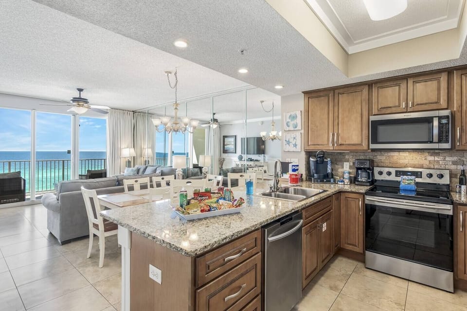 The dining table has room for the whole family! Enjoy a home cooked meal or some local take out while enjoying the sights and sounds of the Gulf.