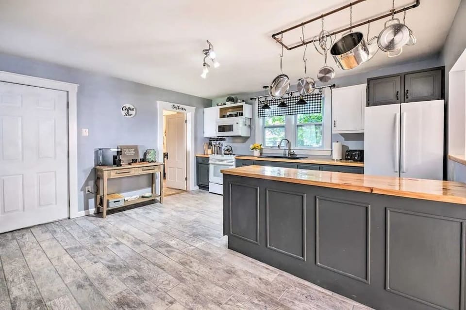 Pots and Pans | Complimentary Coffee Station | Full Size Refrigerator