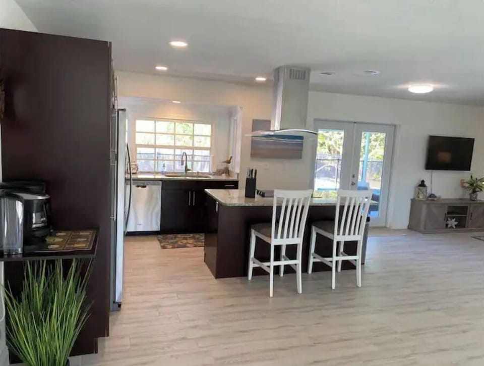 Kitchen island.