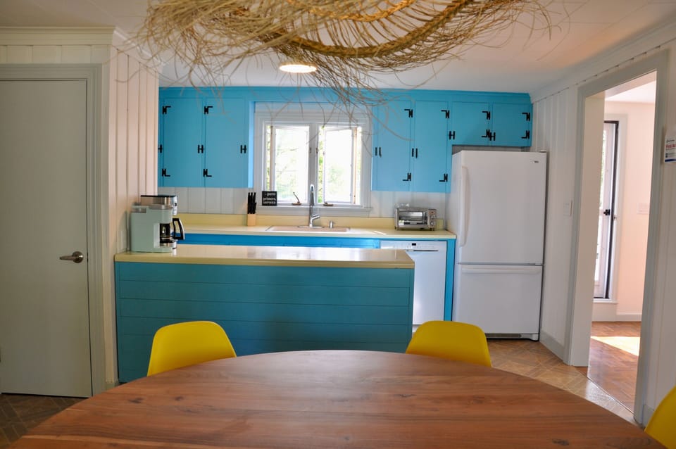 kitchen / dining room
