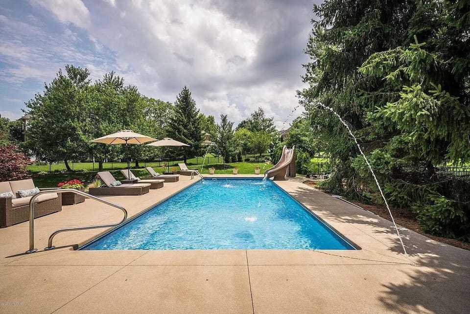 pool