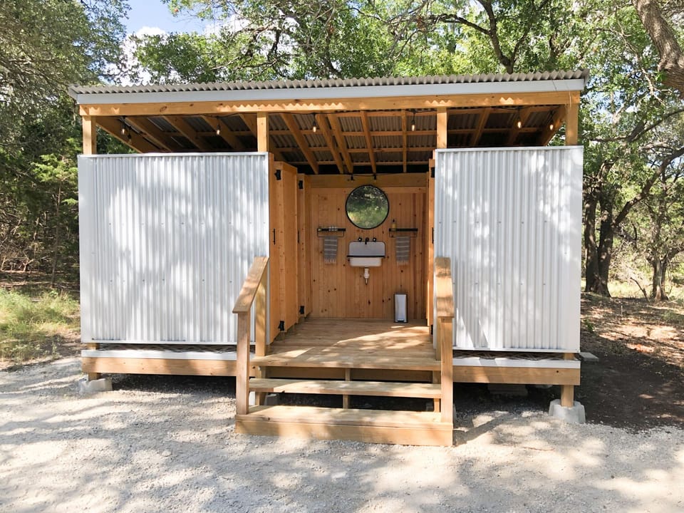 2 Private Showers and bathrooms, Eco soap, shampoo, conditioner, hand towels