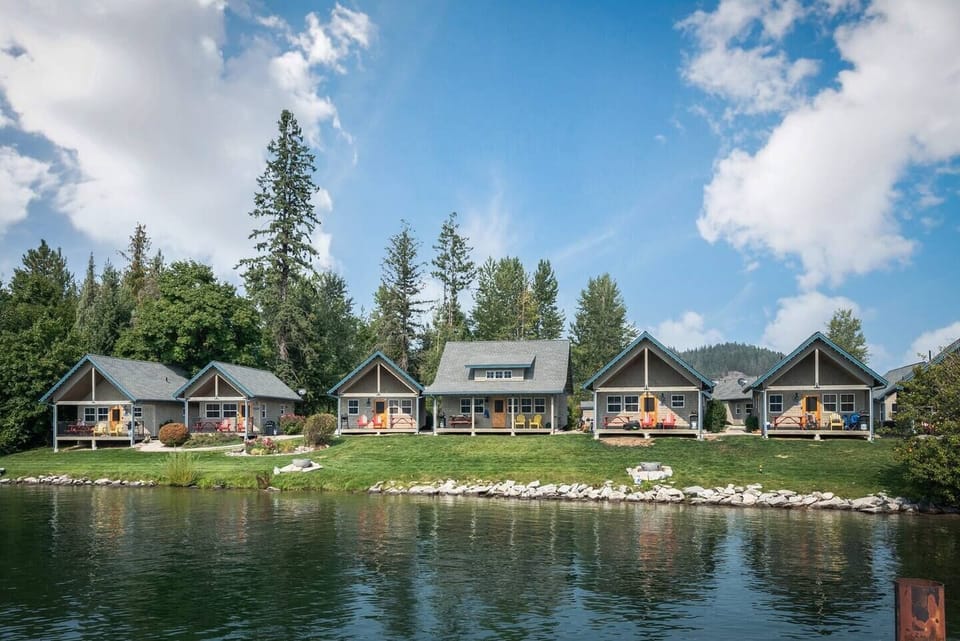 Lakefront Bungalows Summertime