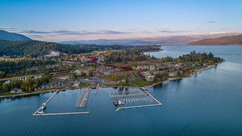 Dover Bay Resort during the fall.