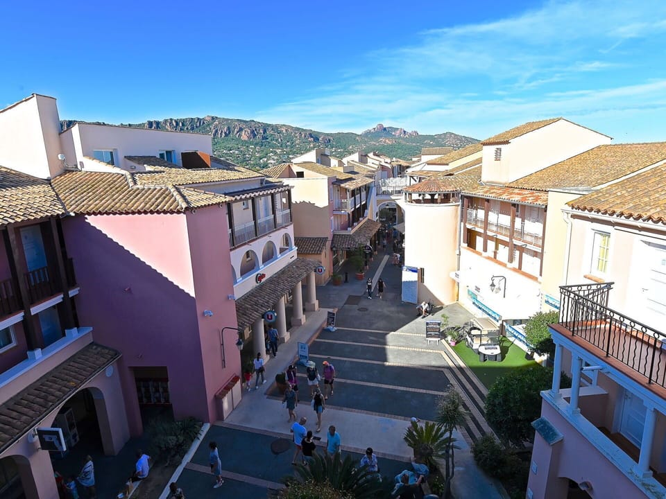Town, Facade, Residential Area, Balcony, Mixed-Use, Apartment, Shade, Hacienda, Courtyard, Hotel