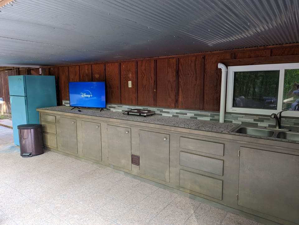 Outdoor Kitchen