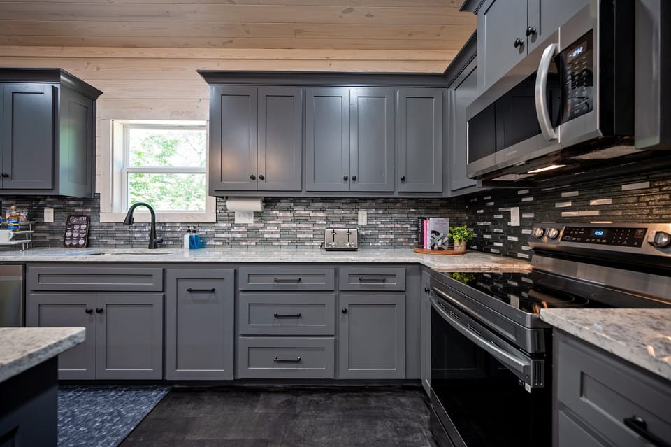 Cook with ease using a kitchen that has everything you need for meals big or small.
