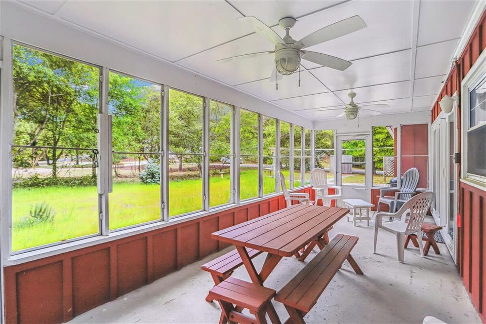Screened Porch 2024