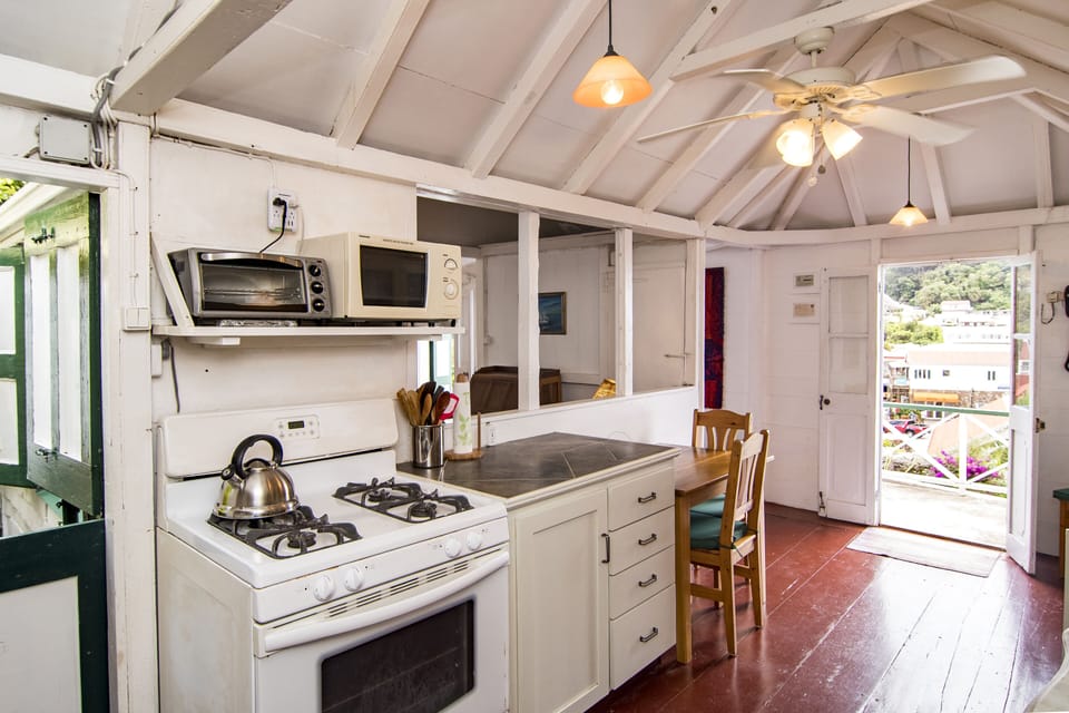 Fully equipped kitchen