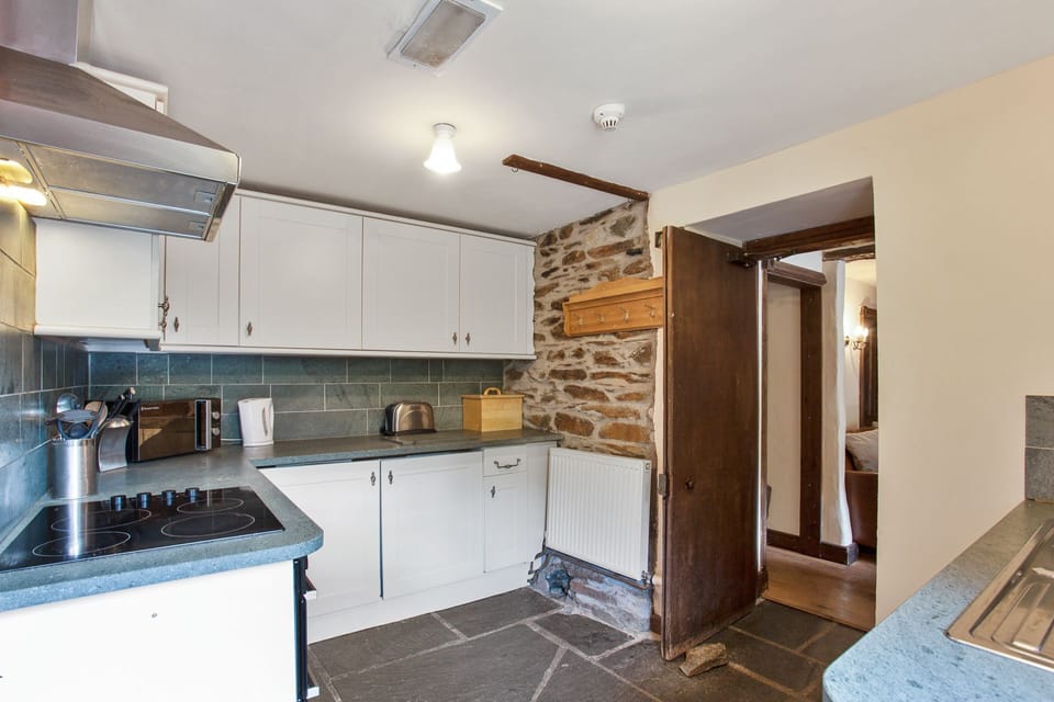 Pelton Wheel Mountain Cottage kitchen