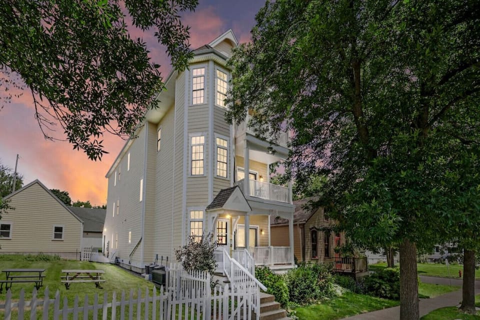 Milwaukee twilight views from your cozy retreat—watch the sky glow as the sun goes down