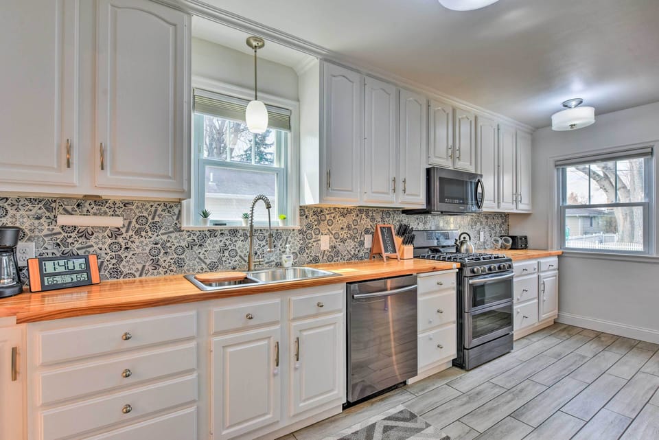 Kitchen | Fully Equipped | Hot Water Pot | Coffee Maker