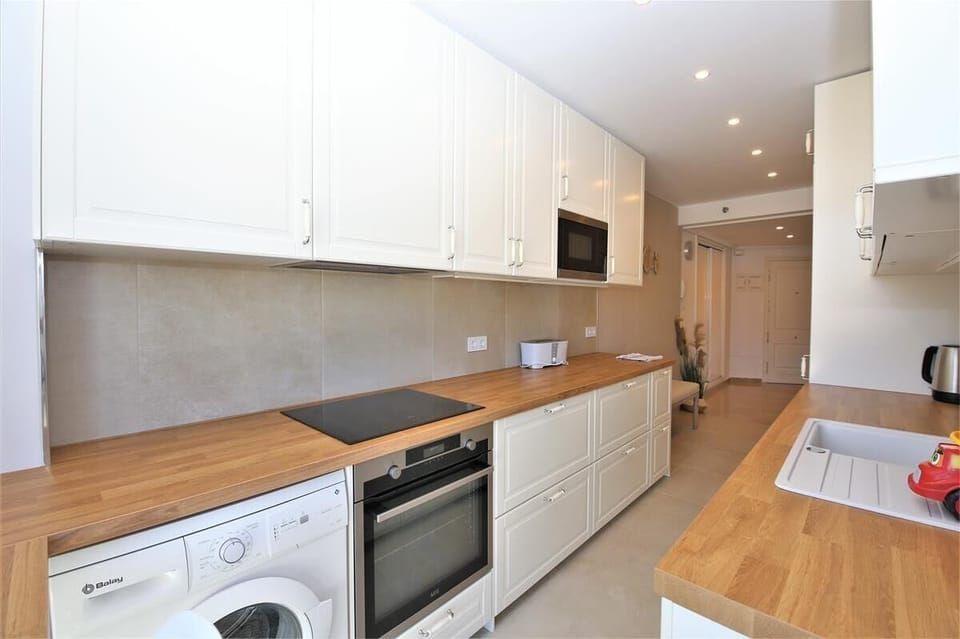 Another view of the large kitchen area from another angle