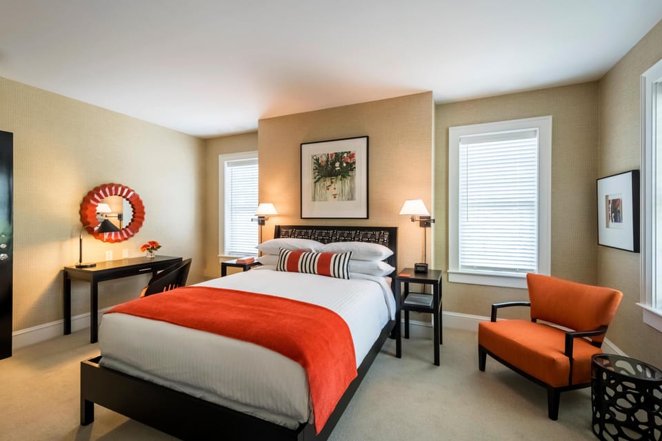 Aurora Wallcourt Hall Deluxe Queen Bedroom 3 22