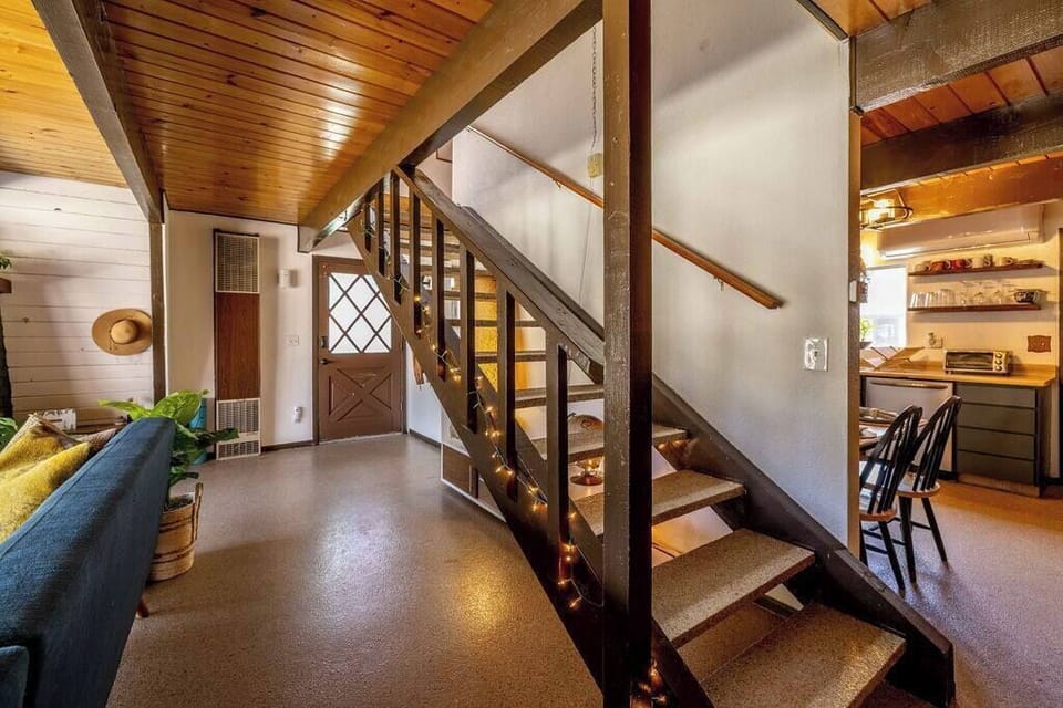 Beautiful main entertaining floor with no permanent carpets installed anywhere making it clean and perfect for your well behaved four legged friends. 