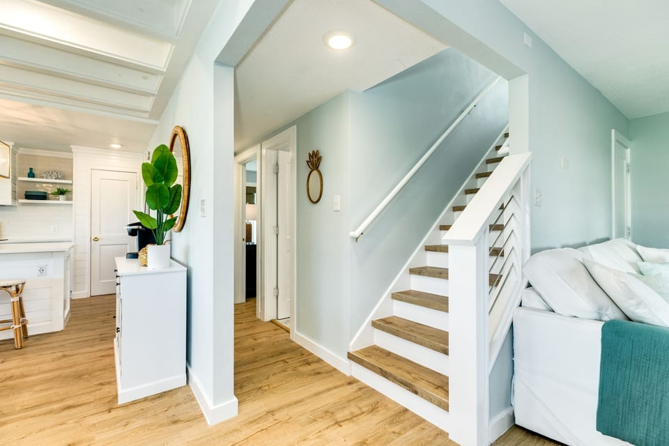 Stair access to the Upper level