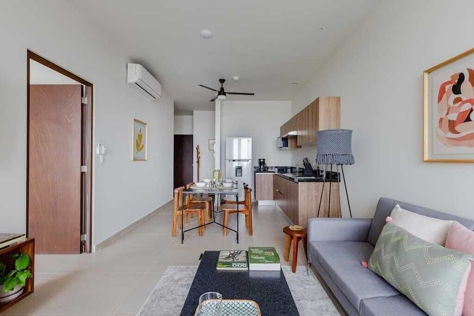 Living room. Dining room and kitchen. 