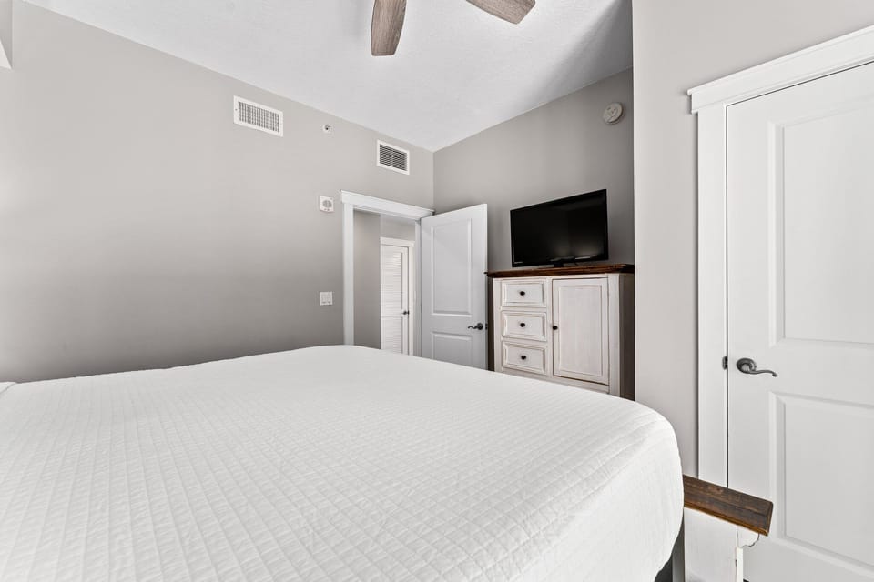 14-web-or-mls-15100-front-beach-rd-unit-536