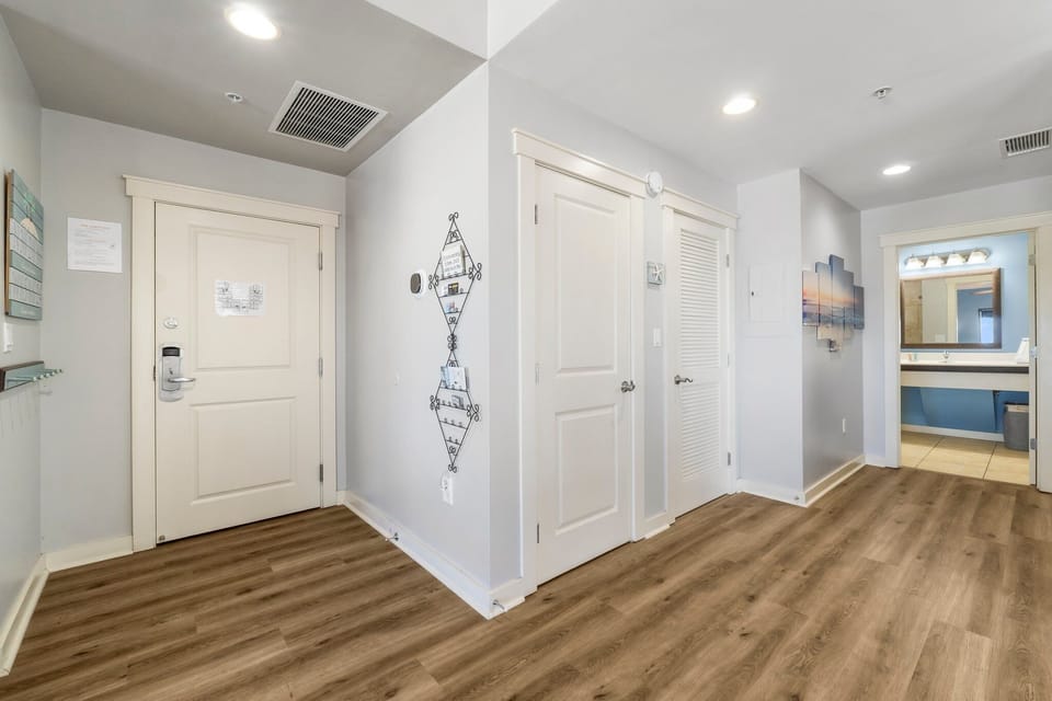 15-web-or-mls-15100-front-beach-rd-702704