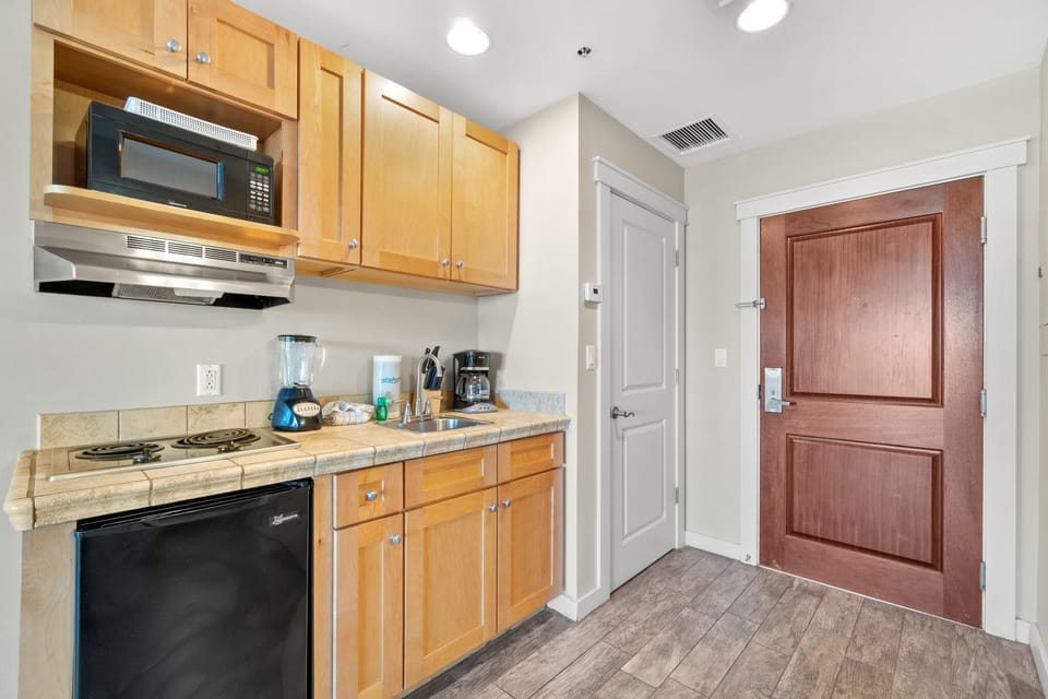 Panama City Beach Condo Unit 705 (1)