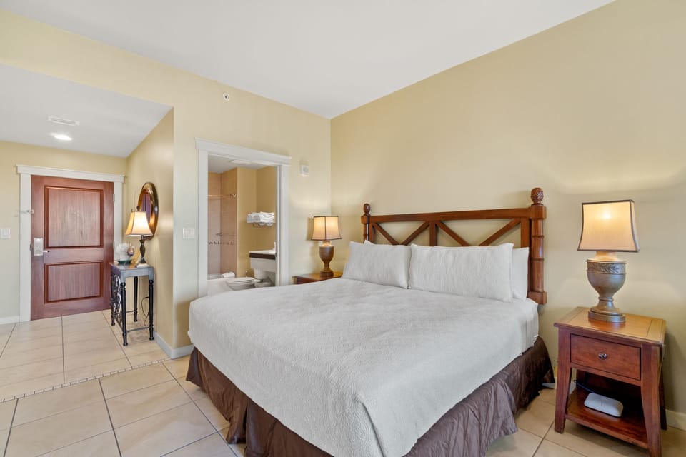 Panama City Beach Condo Unit 715 (8)
