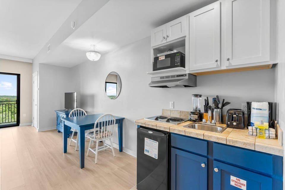 2-web-or-mls-15100 Front Beach Rd 815-4
