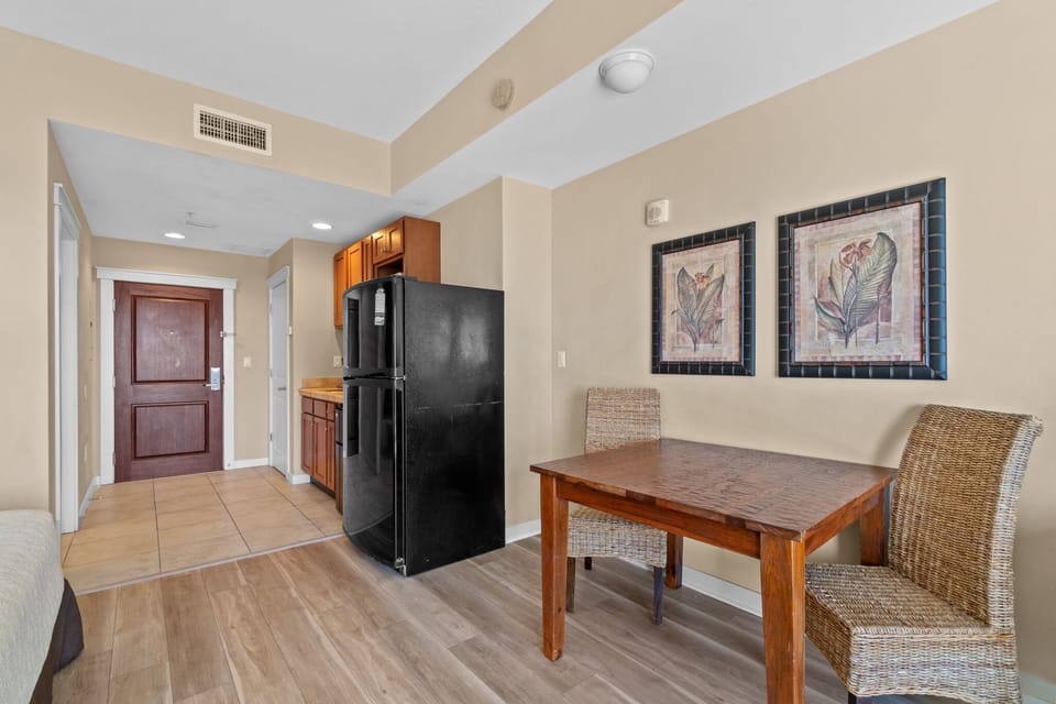 Panama City Beach Condo Unit 833 (5)