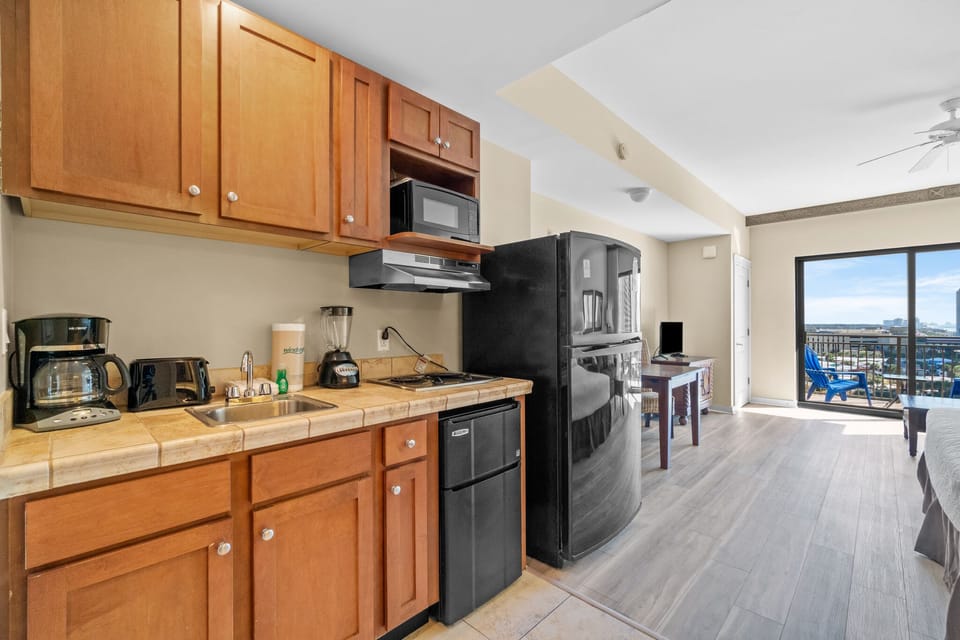 Panama City Beach Condo Unit 833 (3)