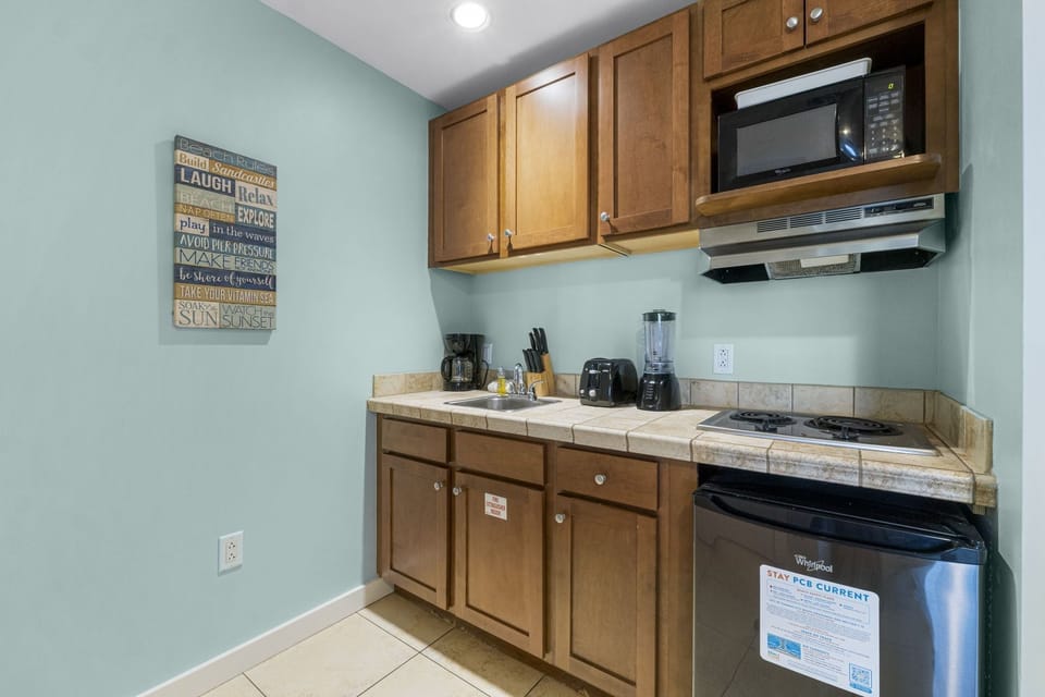 4-web-or-mls-15100-front-beach-rd-1129