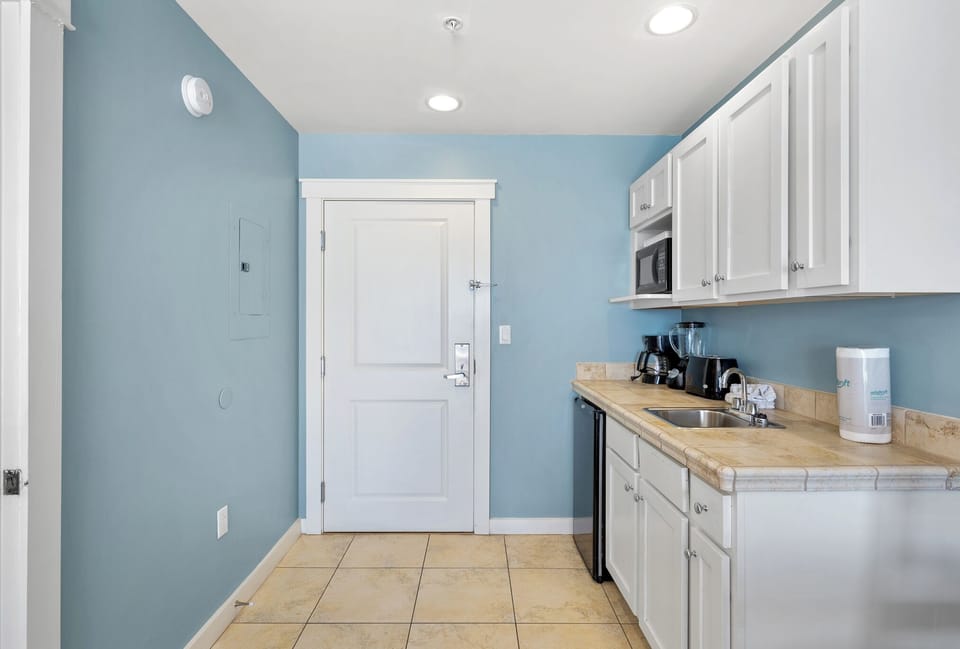 Panama City Beach Condo Unit 1402 (2)