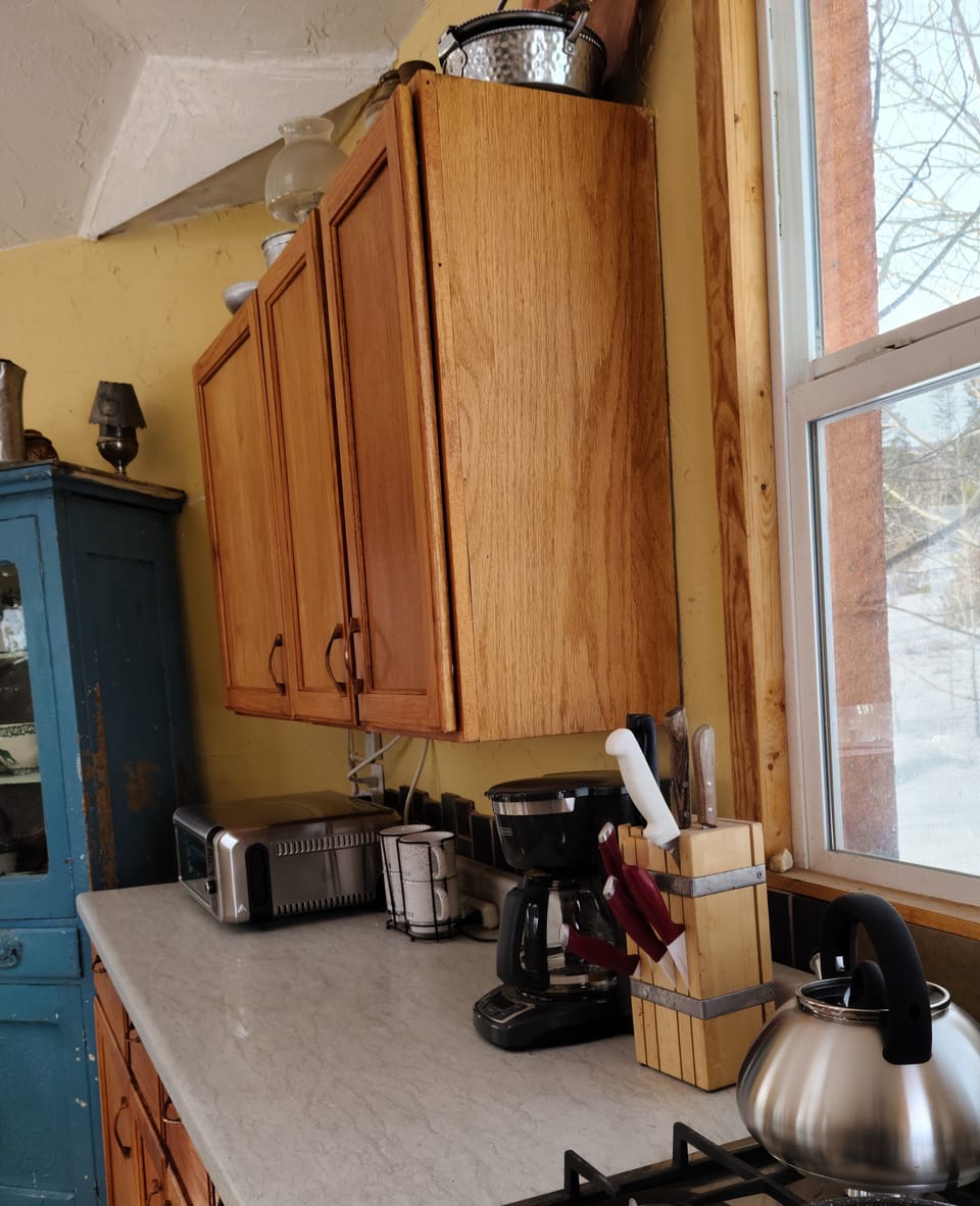 Kitchen: Coffee pot, AirFyer, refrig, etc., all the utensils you will need.