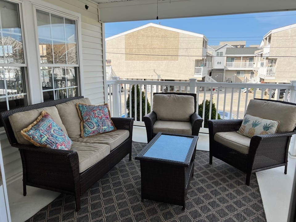 Comfortable private patio