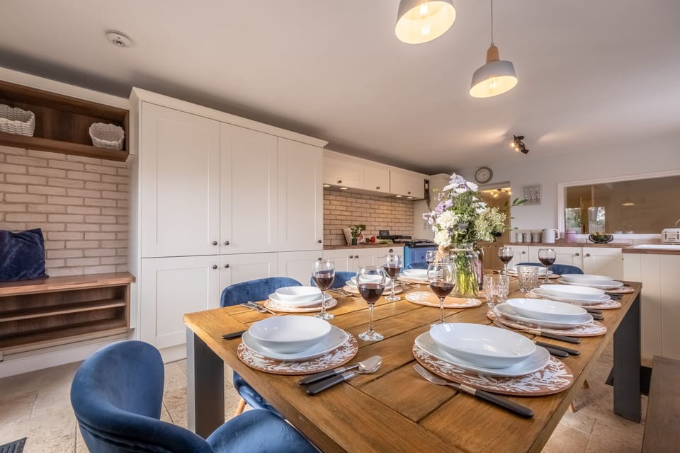 Ground floor: Well-equipped kitchen