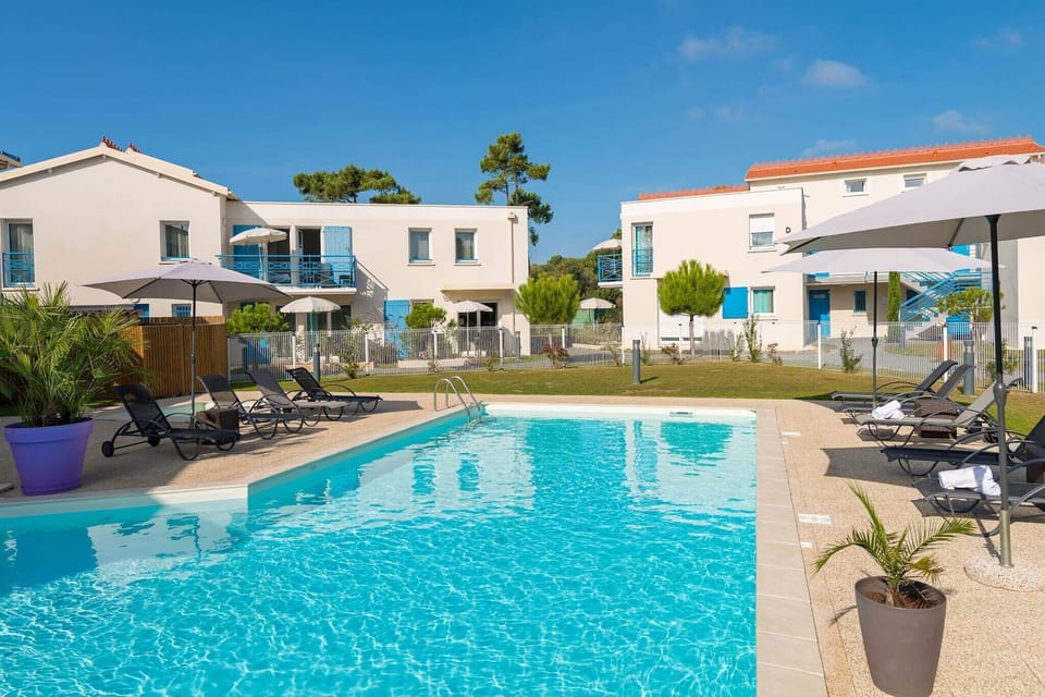 Holiday Home Swimming Pool