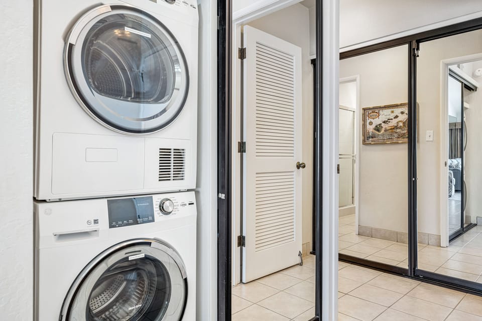 Washer/Dryer in unit