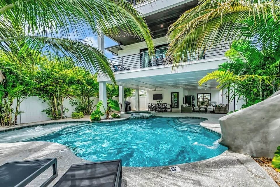 Private Resort Style Pool w/ Waterslide and Spa