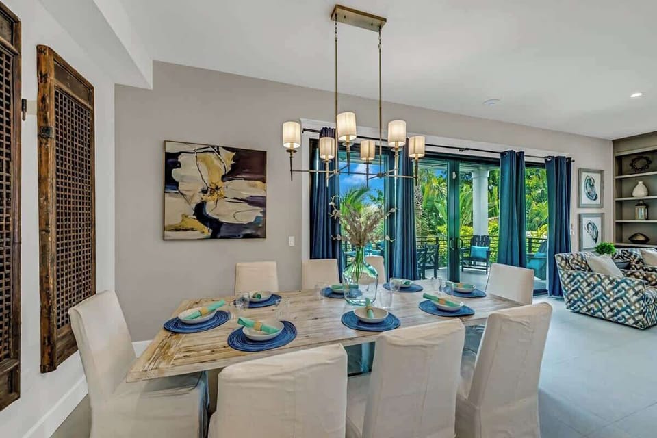Twilight - DIning Room - Seating for 8