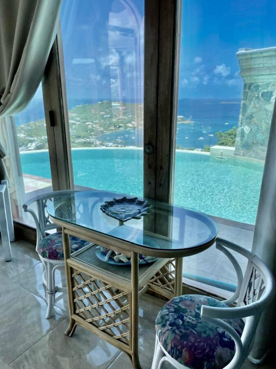 Master Bedroom 1 Seating Area