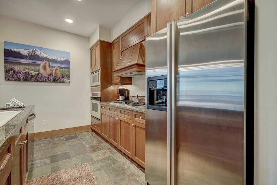 Flooring, Floor, Room, Indoors, Hardwood