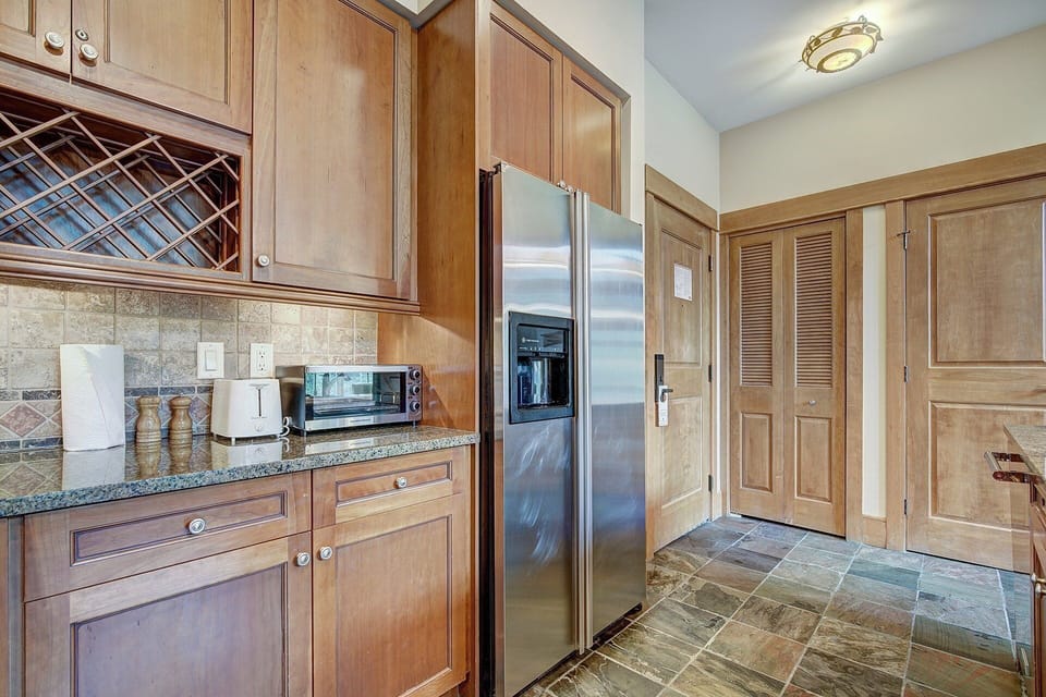 Flooring, Floor, Room, Indoors, Furniture