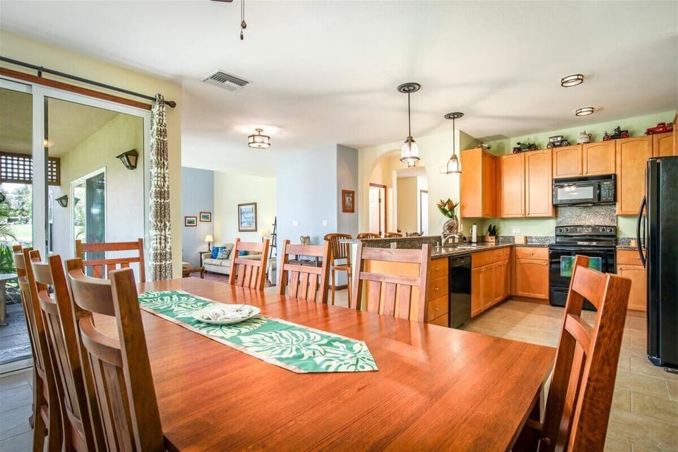 Dining Room Seats Eight