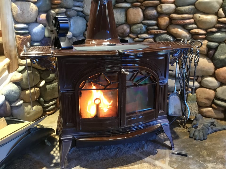 Wood burning stove