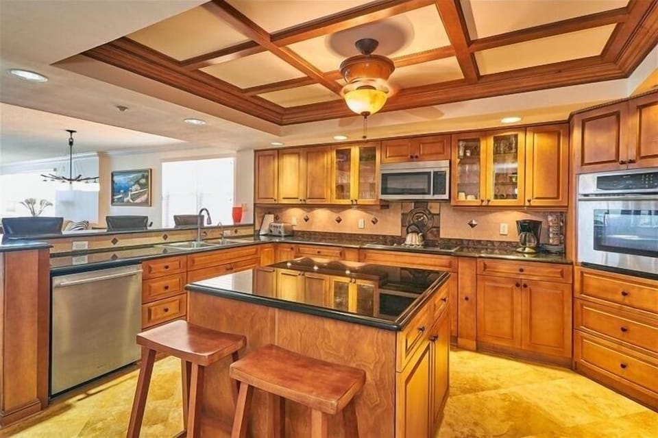 Kitchen with Island