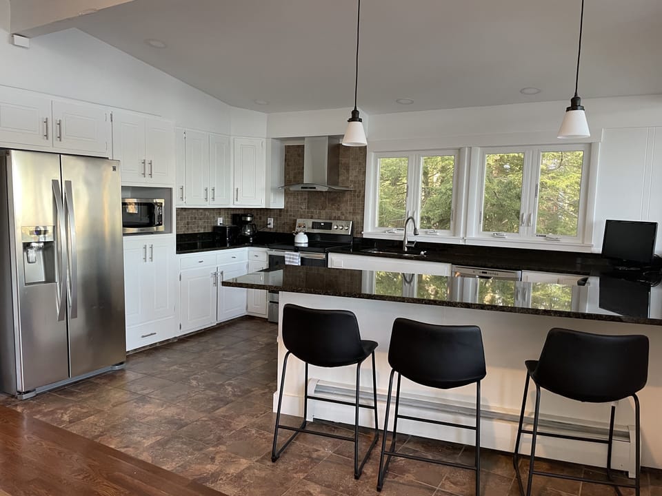 kitchen | fully stocked with cooking & dining supplies 