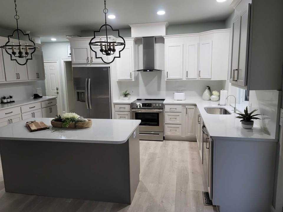 Main Level Kitchen (2)
