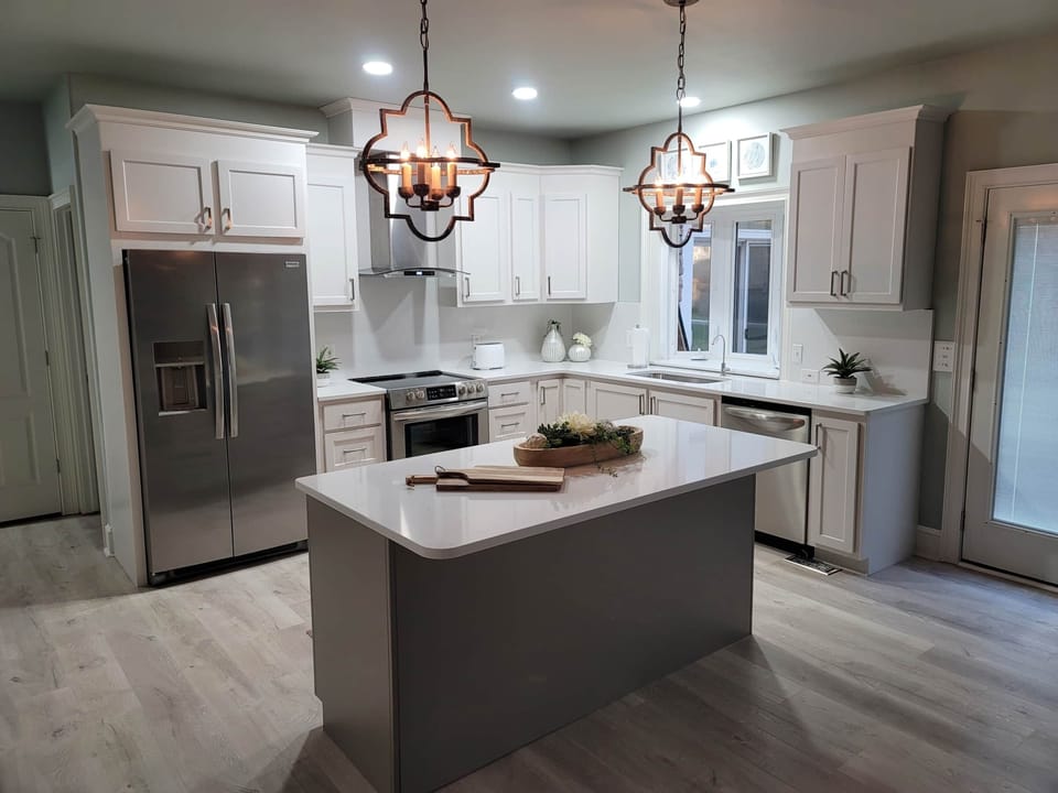 Main Level Kitchen (1)