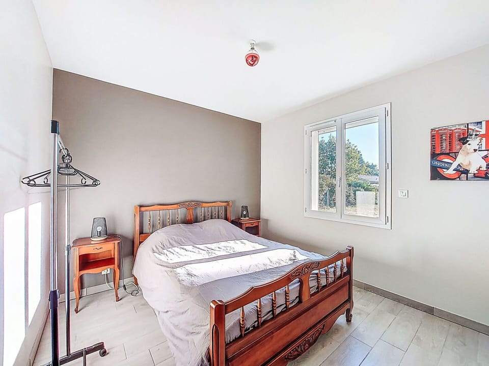Bed, Furniture, Bedroom, Wall, Interior Design, Bedding, Bed Sheet, Floor, Flooring, Wood